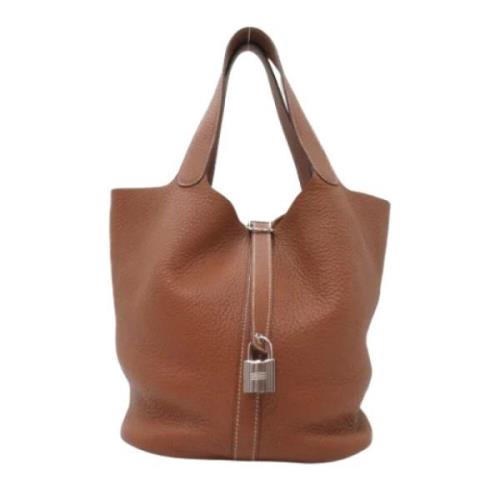 Pre-owned Leather shoulder-bags