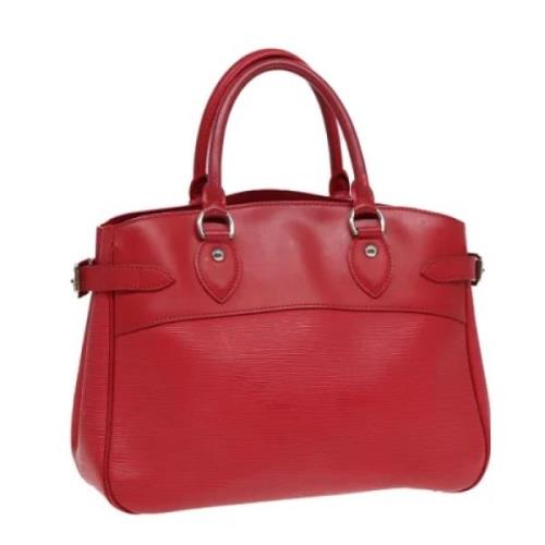 Pre-owned Leather handbags