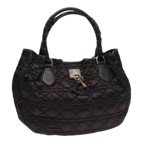 Pre-owned Nylon handbags