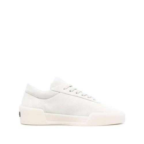 Semskede Lace-Up Sneakers med Oversize Sole