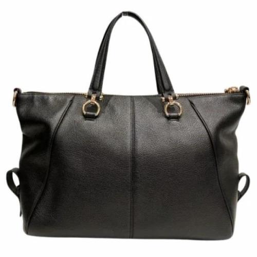 Pre-owned Leather handbags