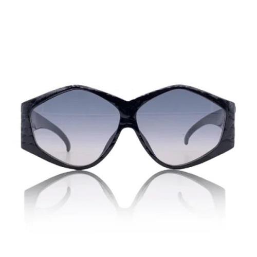 Pre-owned Plastic sunglasses