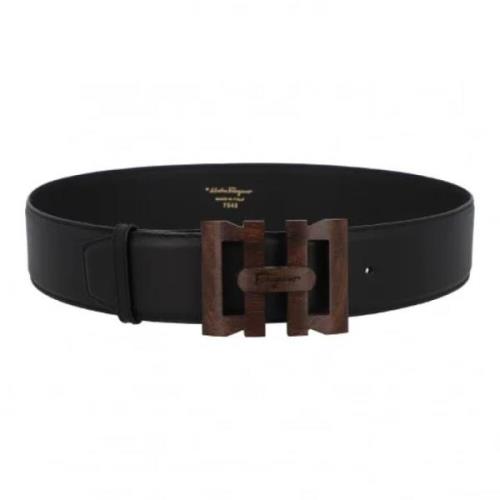 Pre-owned Leather belts