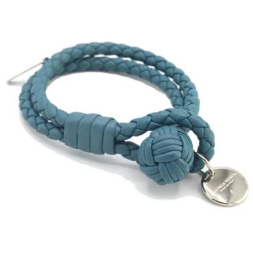 Pre-owned Leather bracelets