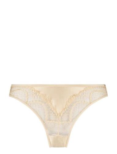 Stella Hl String Stringtruse Undertøy Cream Hunkemöller