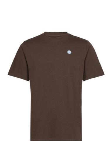 Loke Badge Tee - Regenerative Organ Tops T-shirts Short-sleeved Brown ...