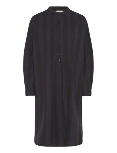 Alright Shirtdress Stripe Knelang Kjole Black Moshi Moshi Mind