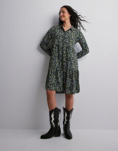 JDY - Blomstrete - Jdypiper L/S Aop Shirt Dress Wvn N