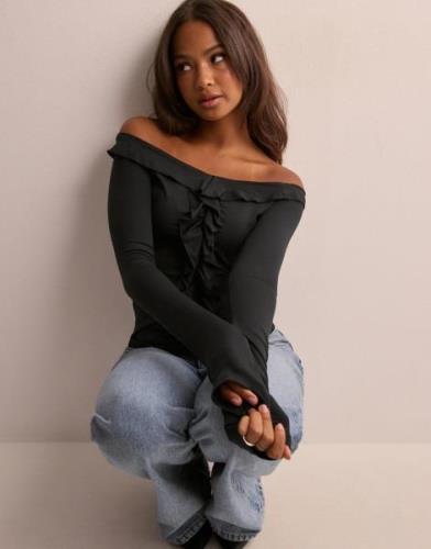 Nelly - Svart - Cute Ruffle Top