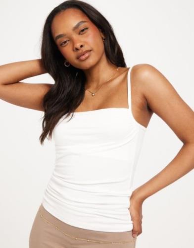 Nelly - Hvit - All Day Strap Top